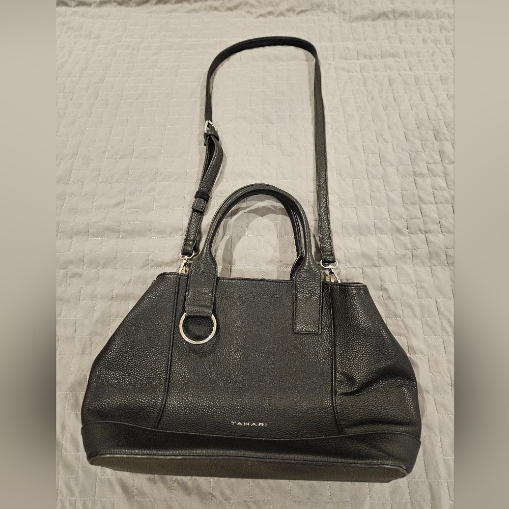 TAHARI purse NWOT